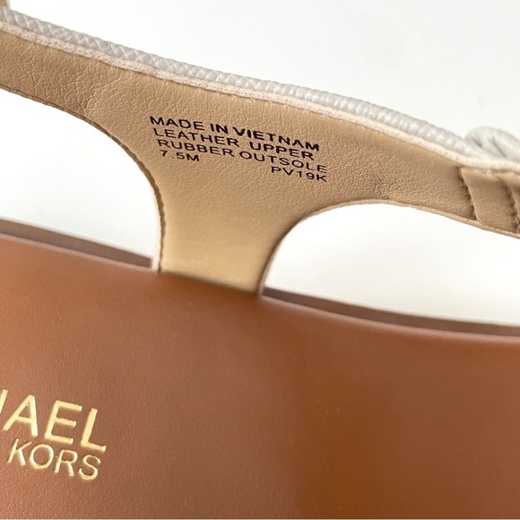 New Michael Kors Leather Logo Plate Sandal Size 7.5 New without box - Picture 4 of 9